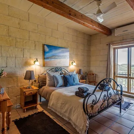 בית נופש Dgolden Views Farmhouse Xagħra